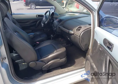 2009 Volkswagen New Beetle 2.5L from USA, damaged, VIN 3VWRW31C39M514352